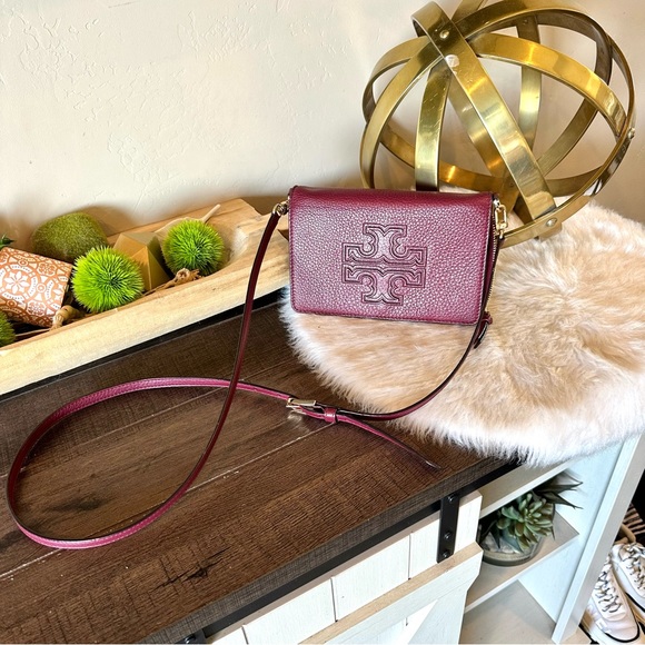 Tory Burch pebble leather crossbody purse wallllet